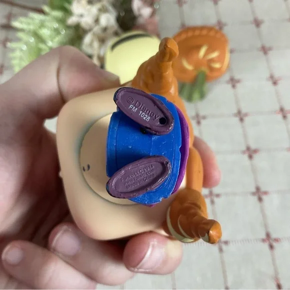 Funko Pop Disney Frozen #119 Coronation Anna, #116 Young Elsa & #81 Anna Bundle - Picture 6 of 10